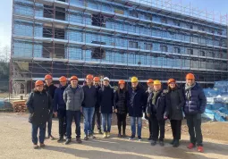 Ieri mattina il sindaco, Marco Gallo, e alcuni componesti della giunta e  del consiglio comunale hanno visitato il cantiere del polo scolastico 